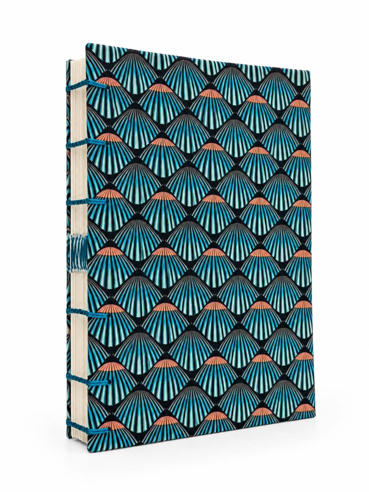 Χειροποίητο Ακαδημαϊκό Ημερολόγιο 2026- "Turquoise Scallops"
