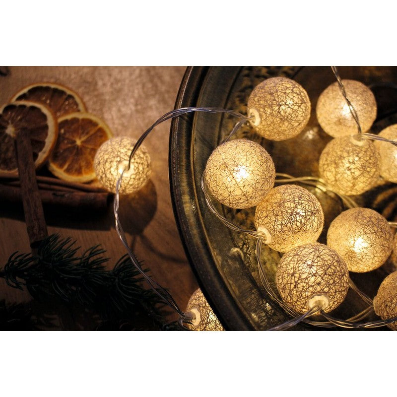 Χριστουγεννιάτικη γιρλάντα με φωτάκια μπάλες με glitter